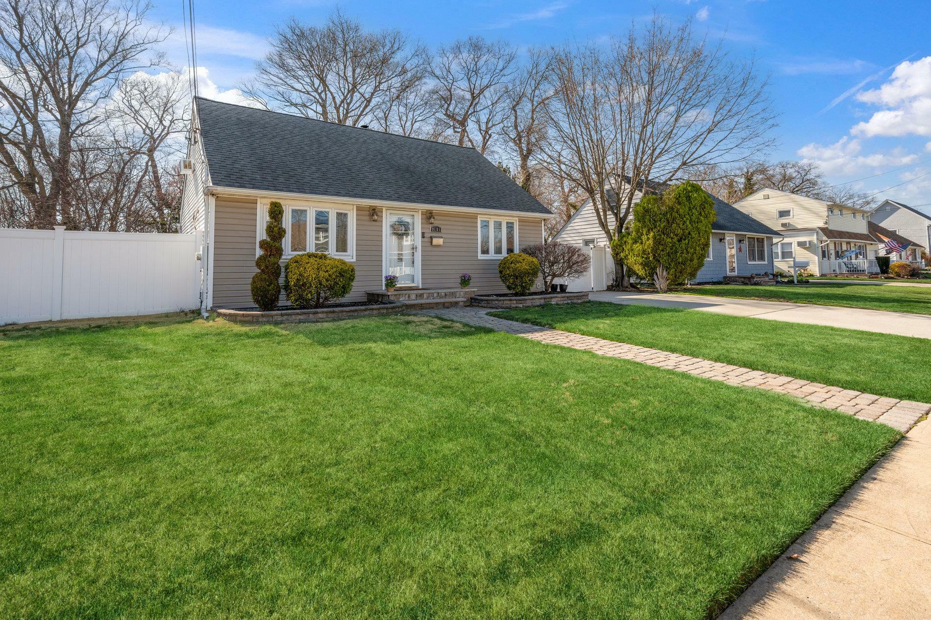 Property Photo: 1106 South Drive NY 11566