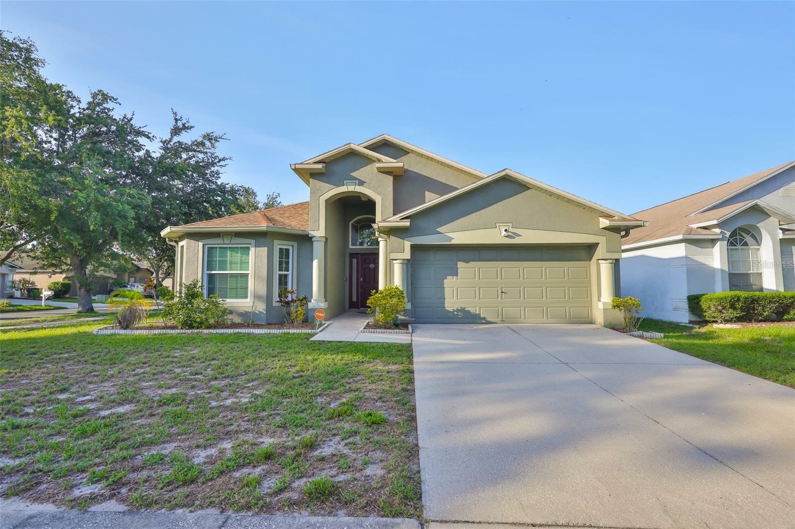 Property Photo: 6933 Waterbrook Court FL 33534