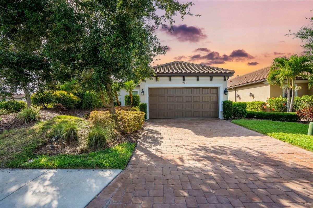 Property Photo: 4704 Stafford Court FL 34221