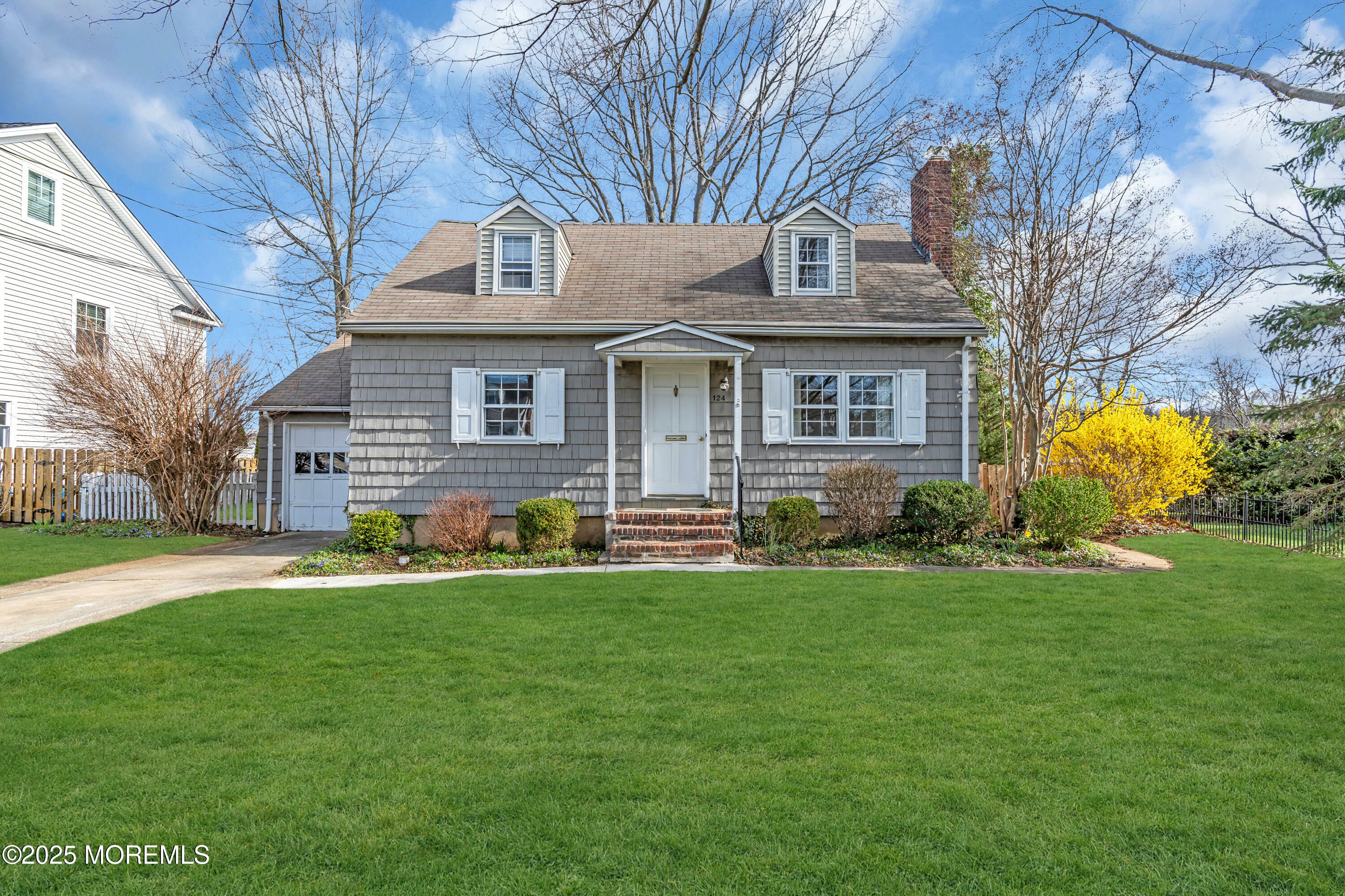 Property Photo: 124 Robinson Place NJ 07702