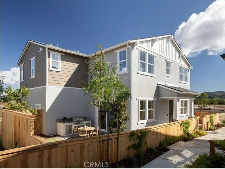 Property Photo: 191 Cessna Court CA 93401
