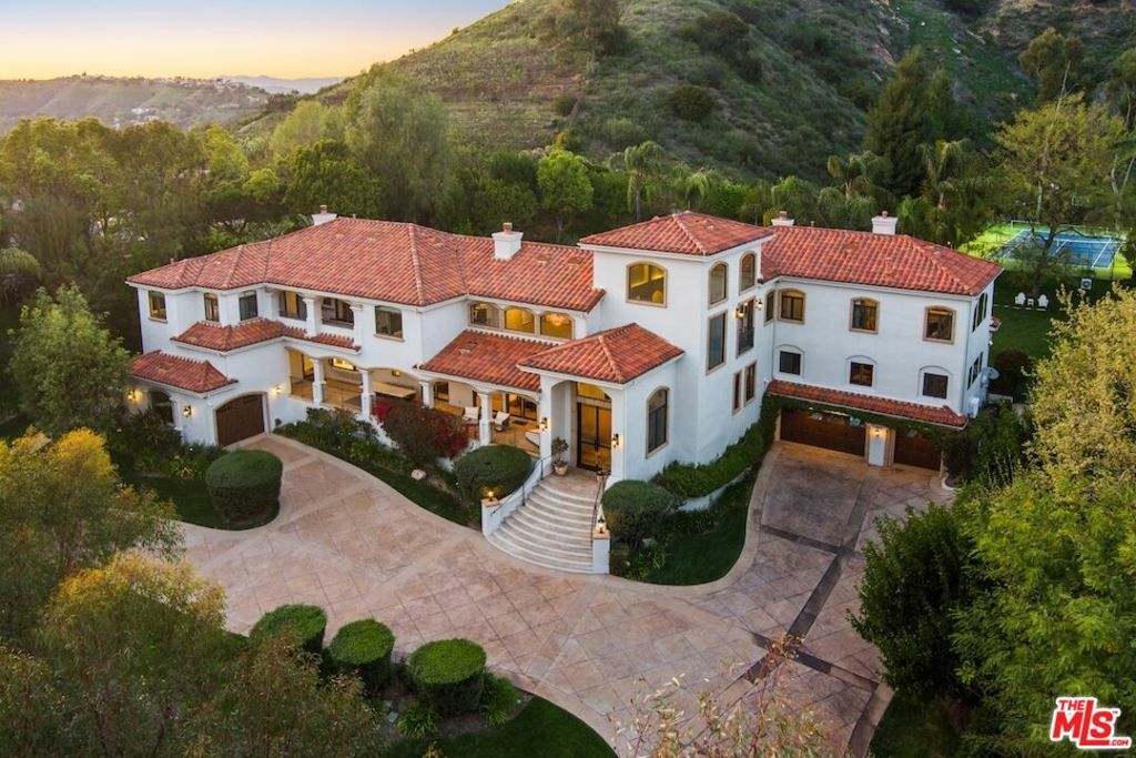 23593 Park South Street  Calabasas CA 91302 photo