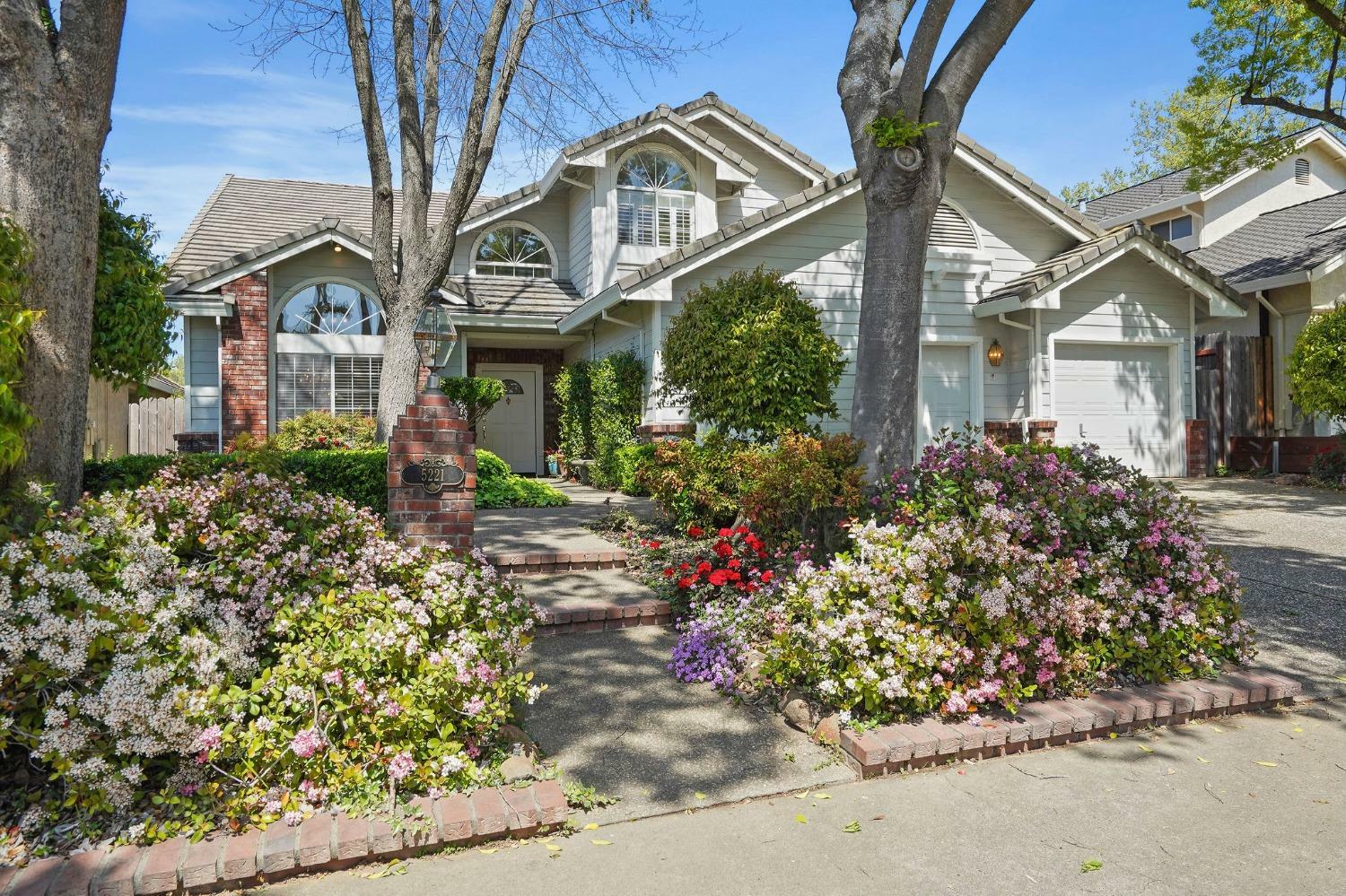 Property Photo: 5221 Willow Park Court CA 95608