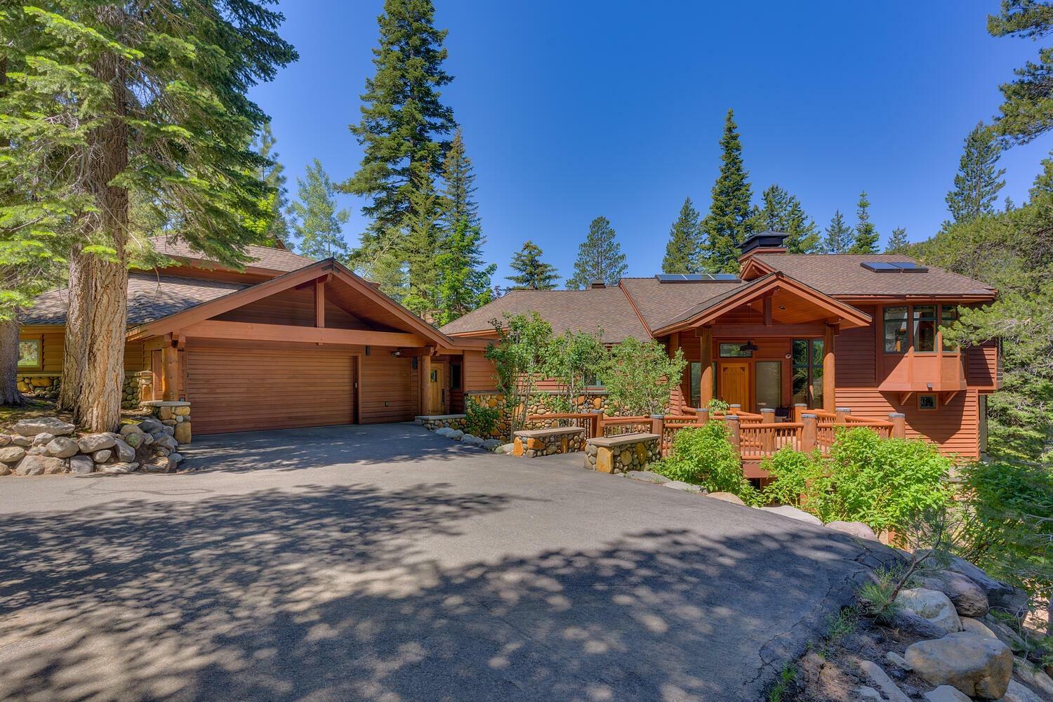 Property Photo: 3058 Mountain Links Way CA 96146