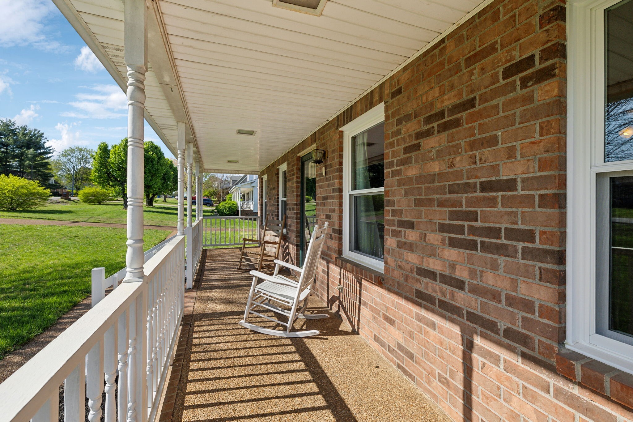 Property Photo: 213 Lone Oak Dr TN 37188