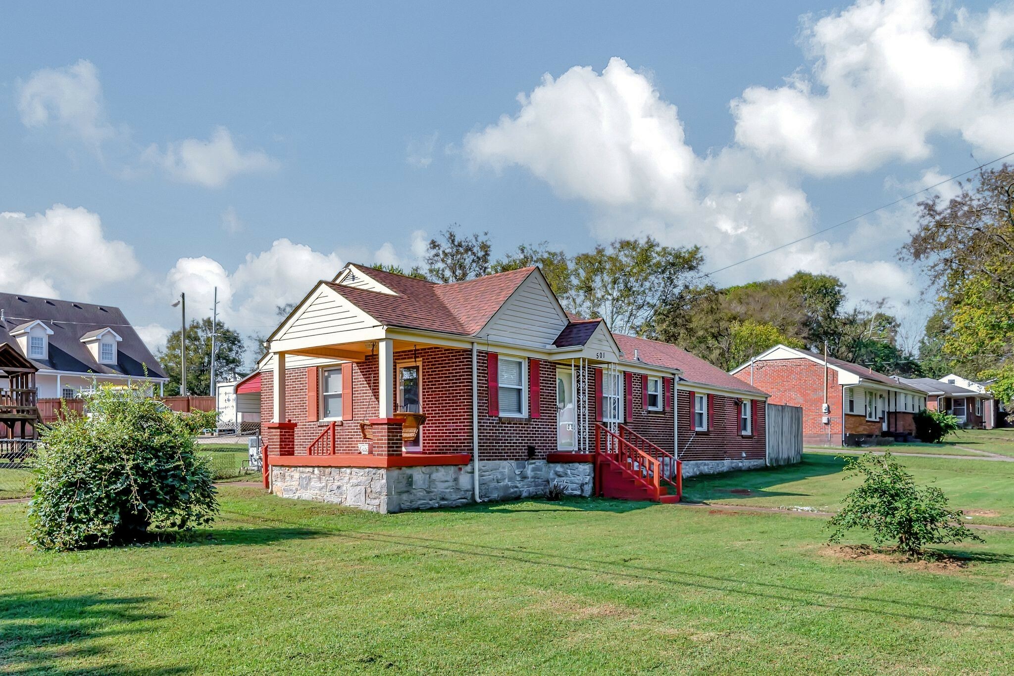 Property Photo: 501 Charles Dr TN 37115