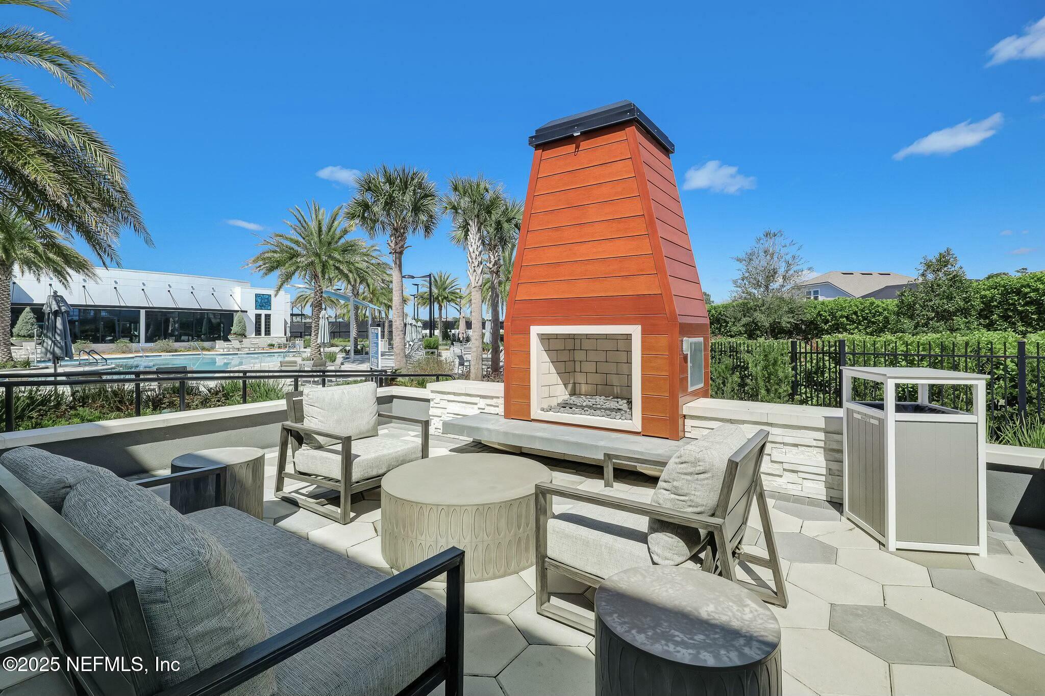 Property Photo: 11109 Kentworth Way FL 32256