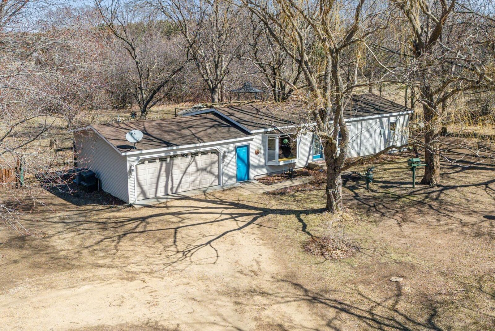Property Photo:  464 Coulee Trail  WI 54016 