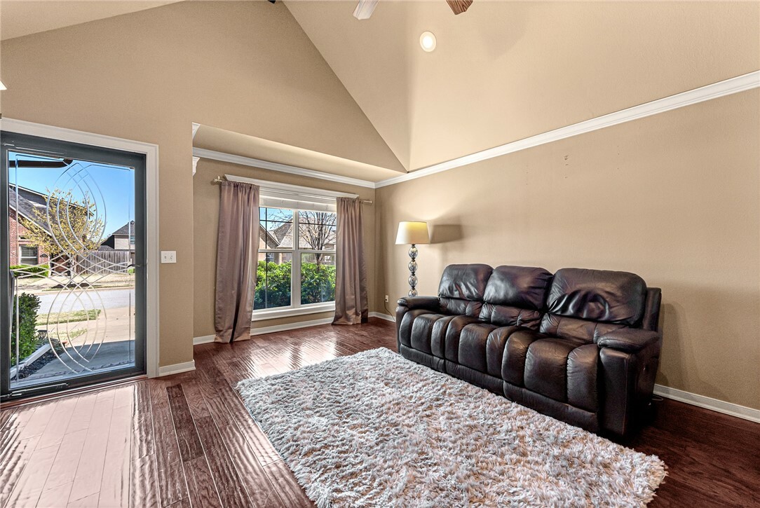 Property Photo:  3207 SW Stonepoint Avenue  AR 72712 