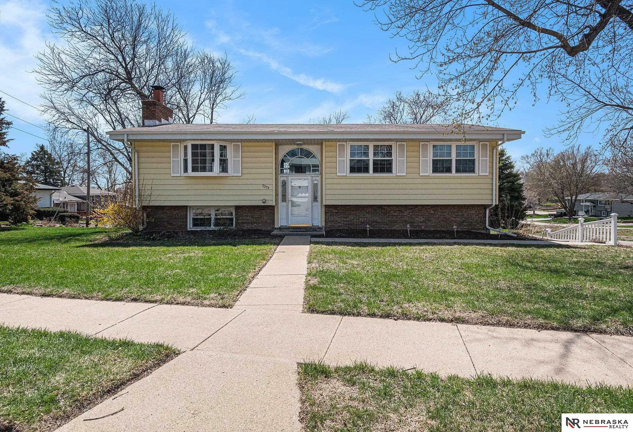 Property Photo: 9375 Laurel Avenue NE 68134