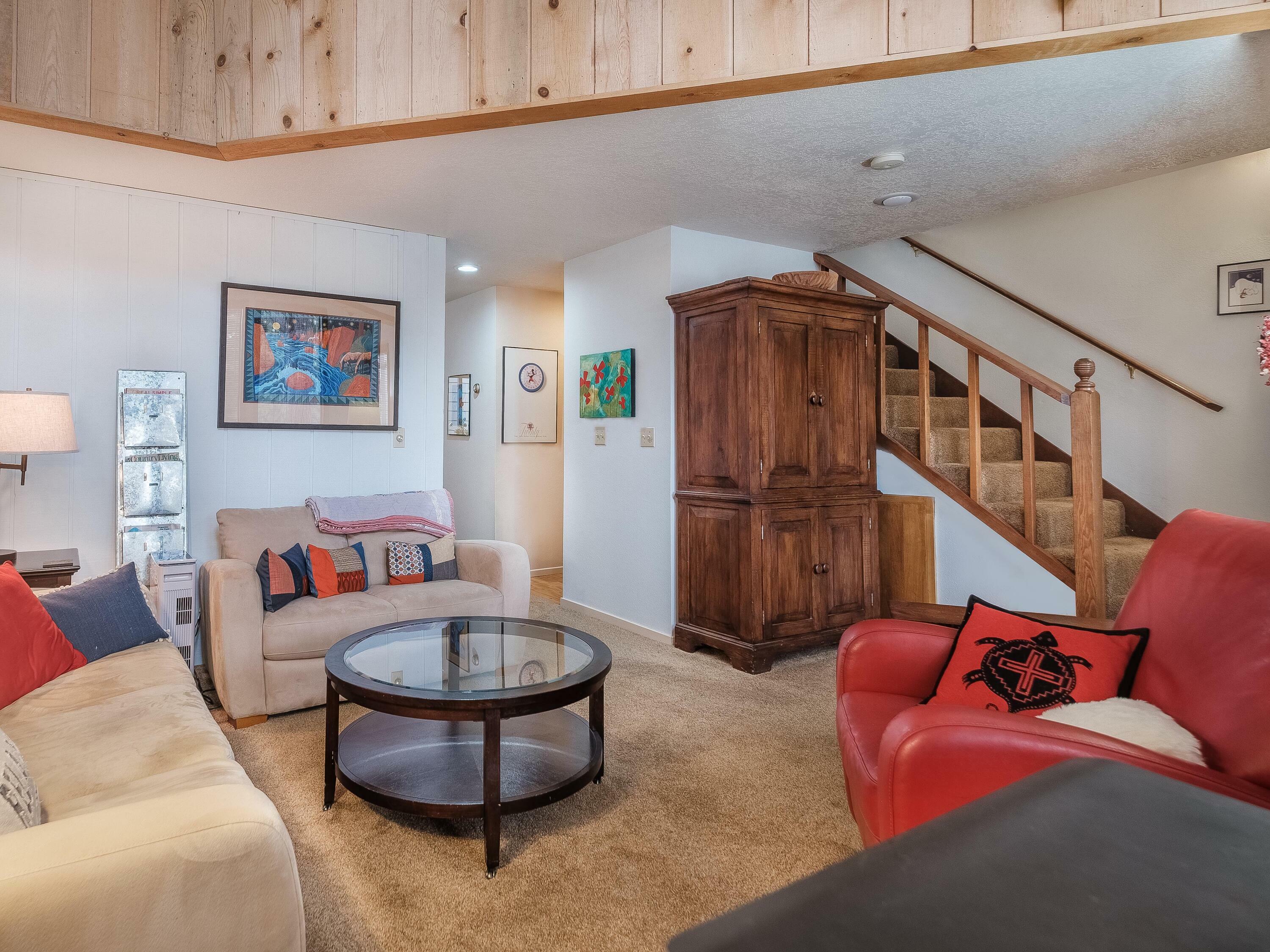 Property Photo: 2136 NW Harriman Street OR 97703