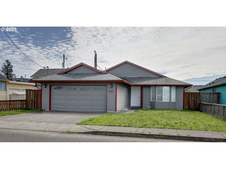 823 4th Ave  Seaside OR 97138 photo