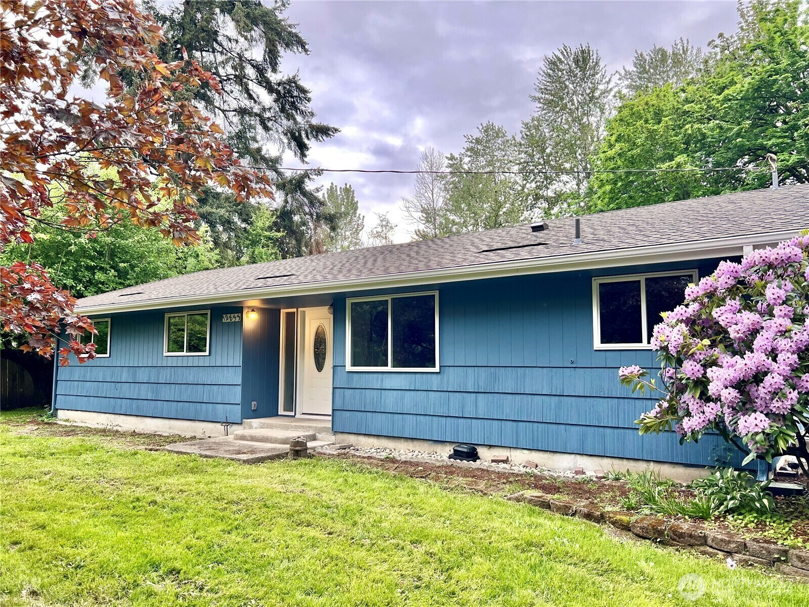 Property Photo:  12853  175th Avenue SE  WA 98059 