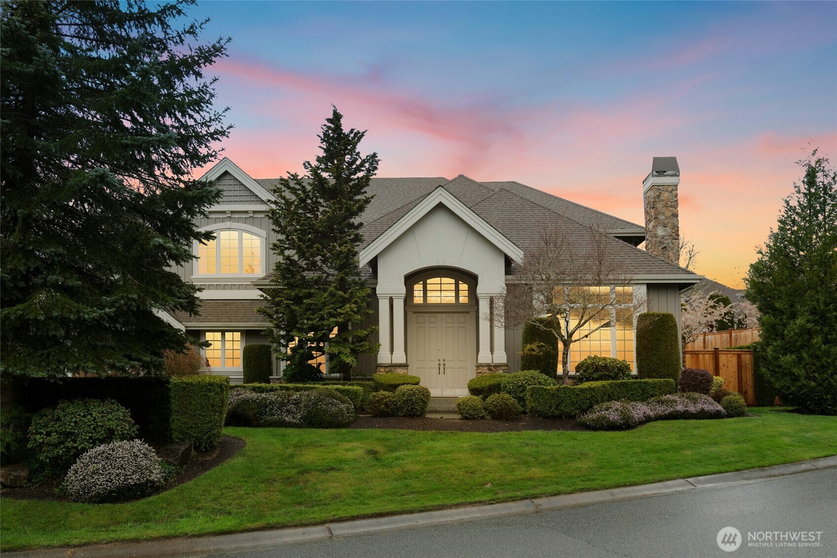 Property Photo: 27240 SE 13th Place WA 98075