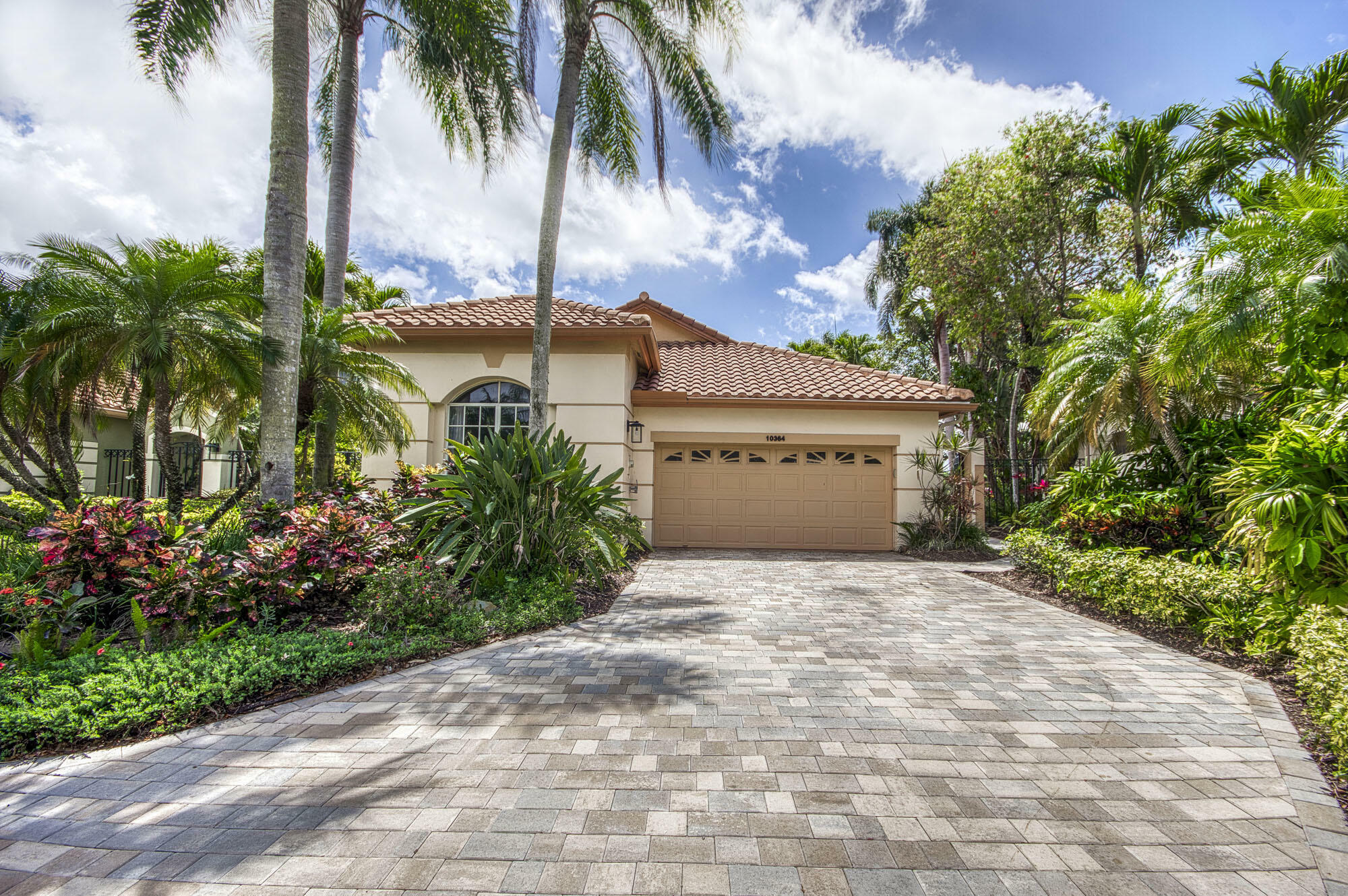 Property Photo: 10364 Osprey Trace FL 33412