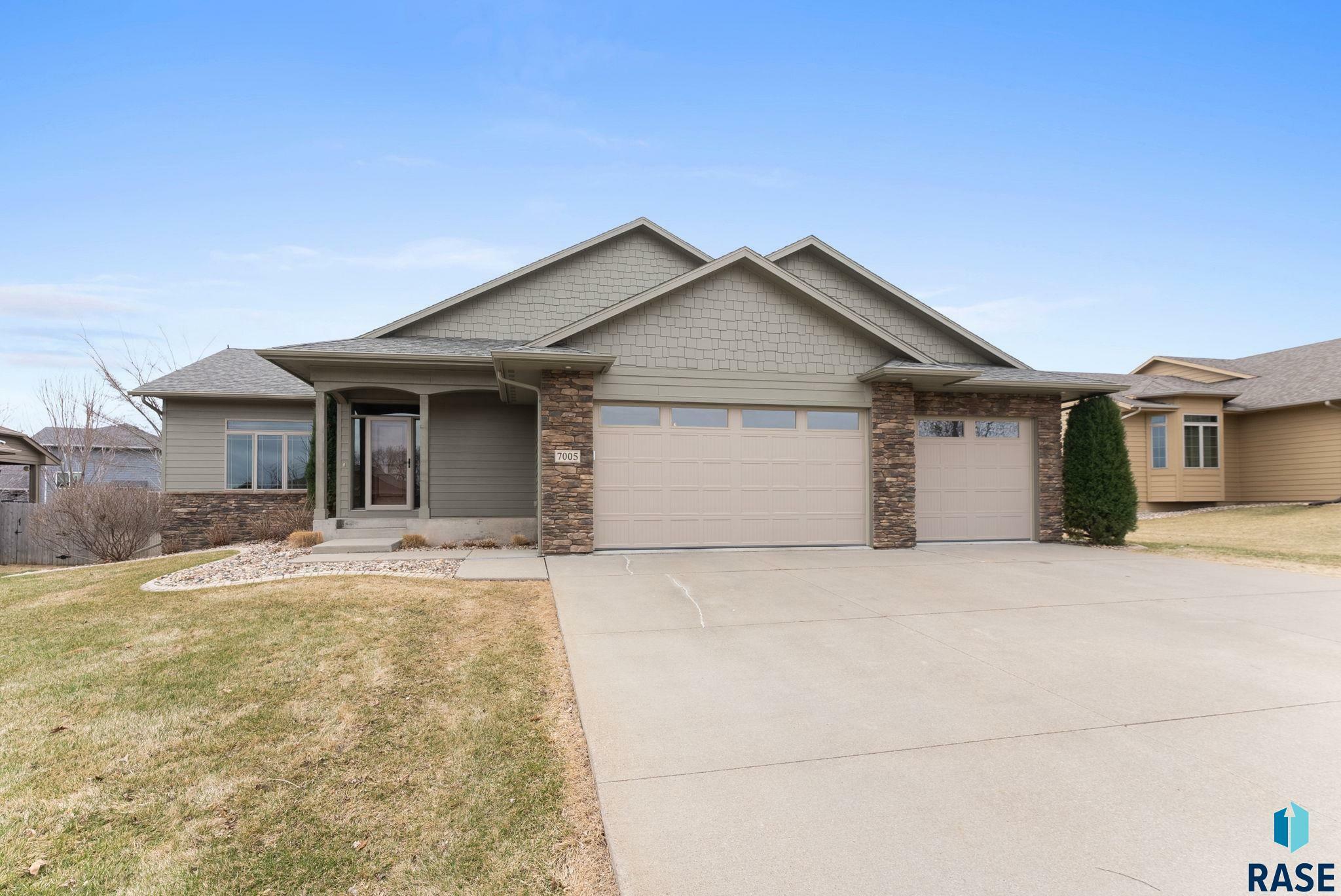 Property Photo:  7005 E Archstone St  SD 57110 