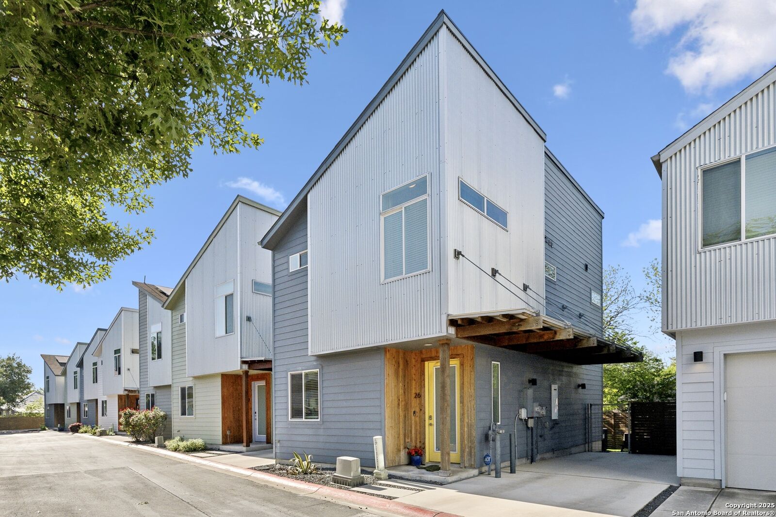 Property Photo:  330 Clay 26  TX 78204 