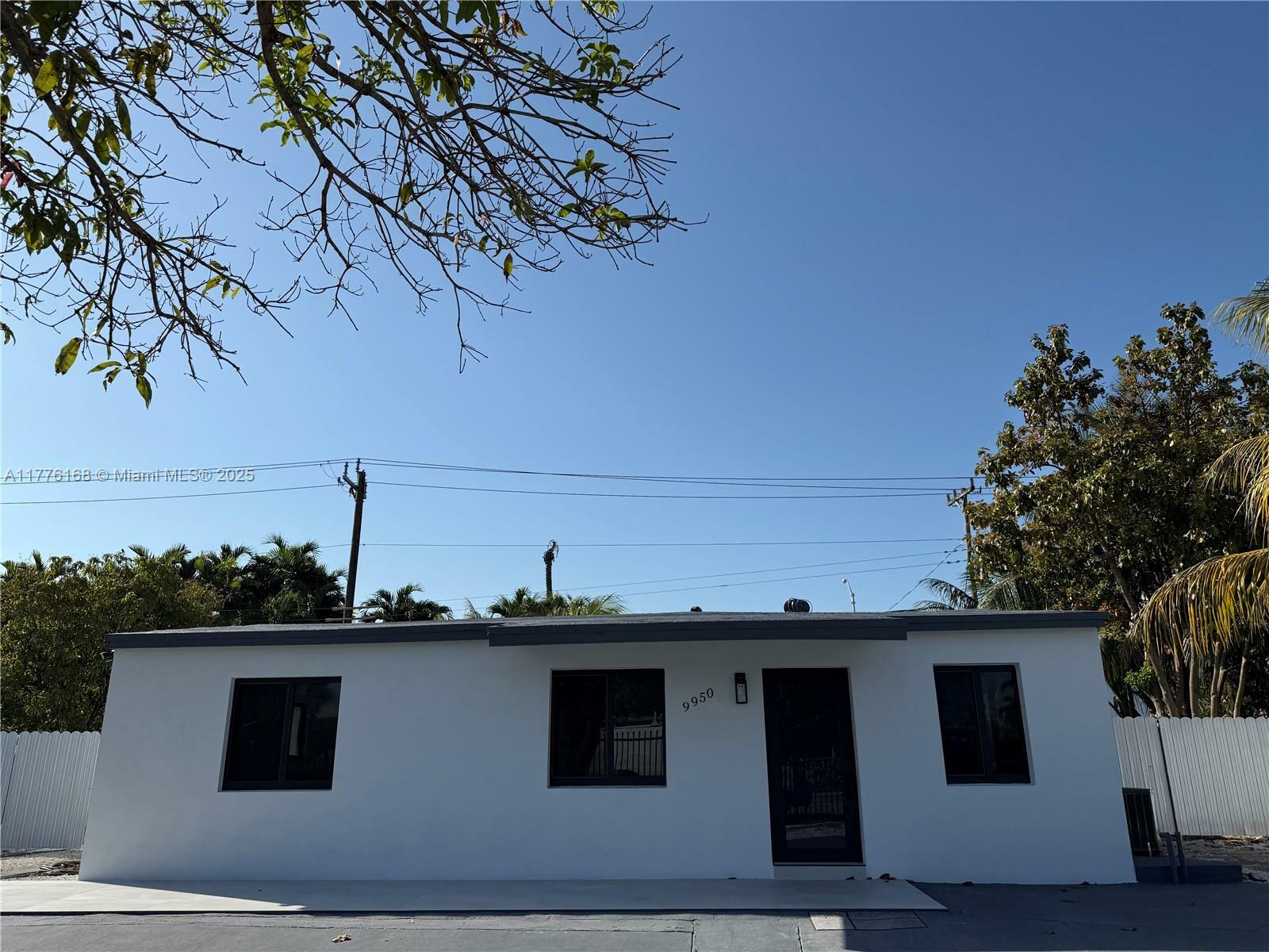 Property Photo: 9950 SW 55th St FL 33165