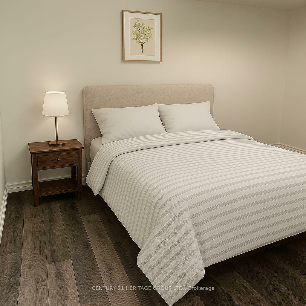 Property Photo: 135 Glenway Circle ON L3Y 7S3