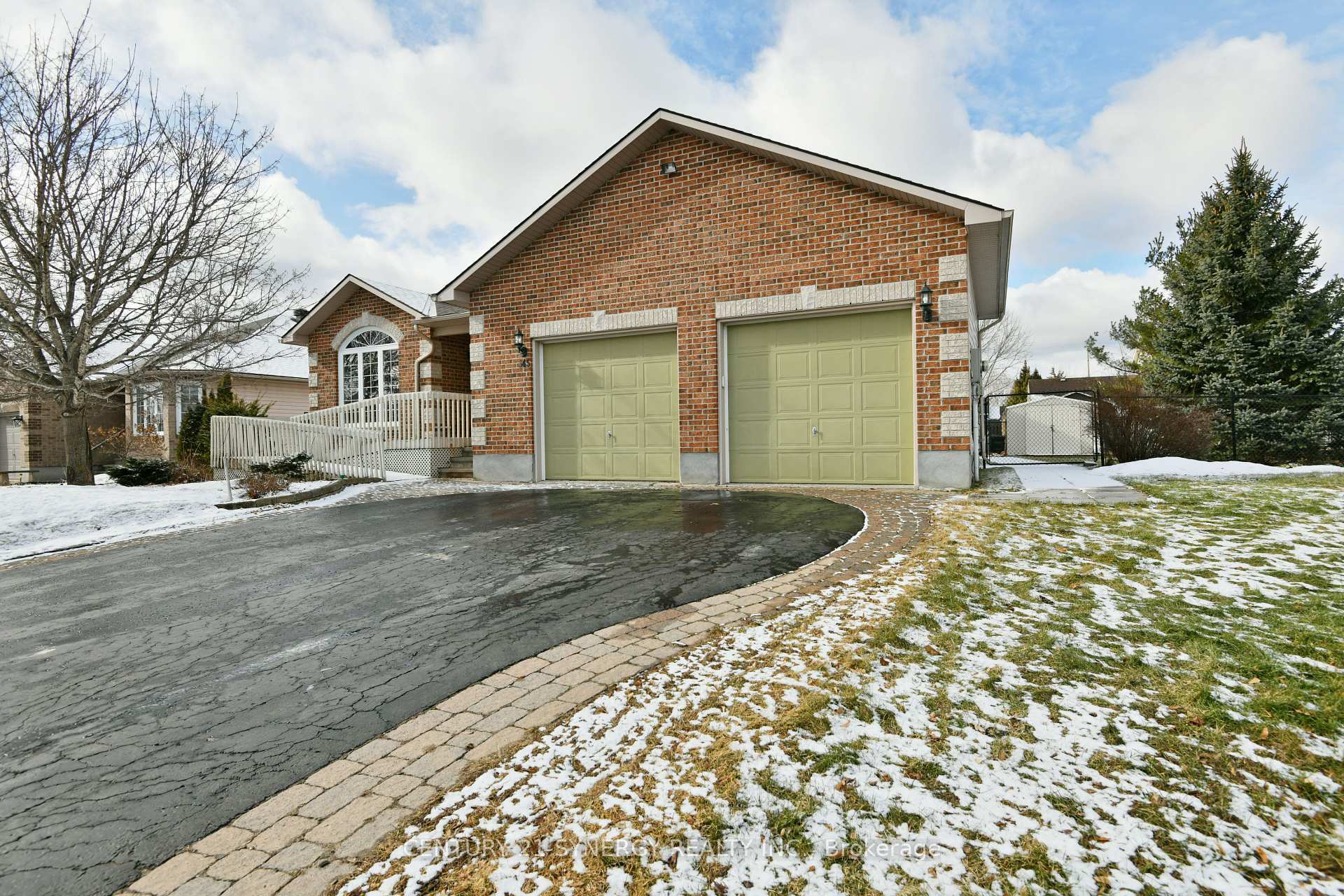 Property Photo: 145 Vaughan Street ON K0A 1A0