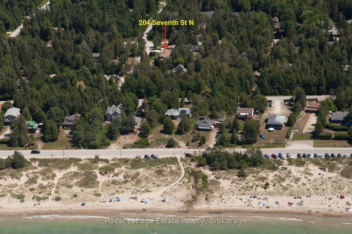 Property Photo: 204 Seventh Street N ON N0H 2G0