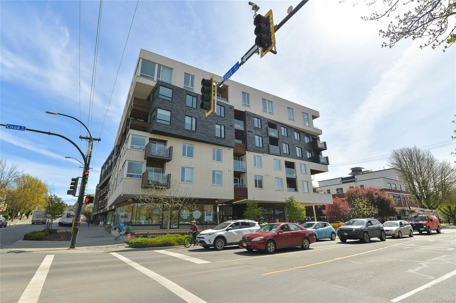 Property Photo: 1033 Cook St 407 BC V8V 3Z7