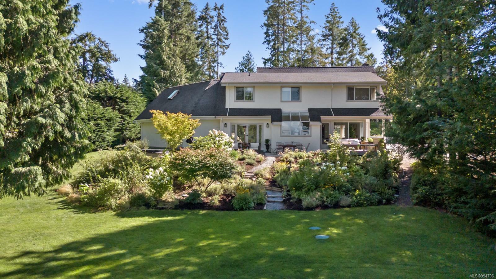 Property Photo: 6989 Owen Rd BC V0R 2H0