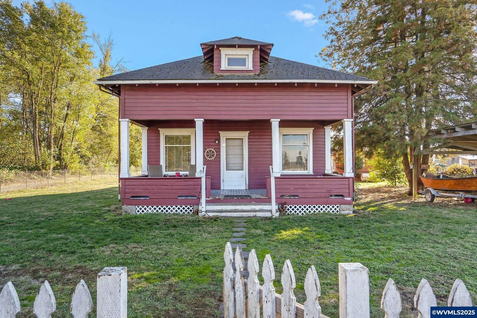 Property Photo:  9478 Snoddy Dr SE  OR 97325 