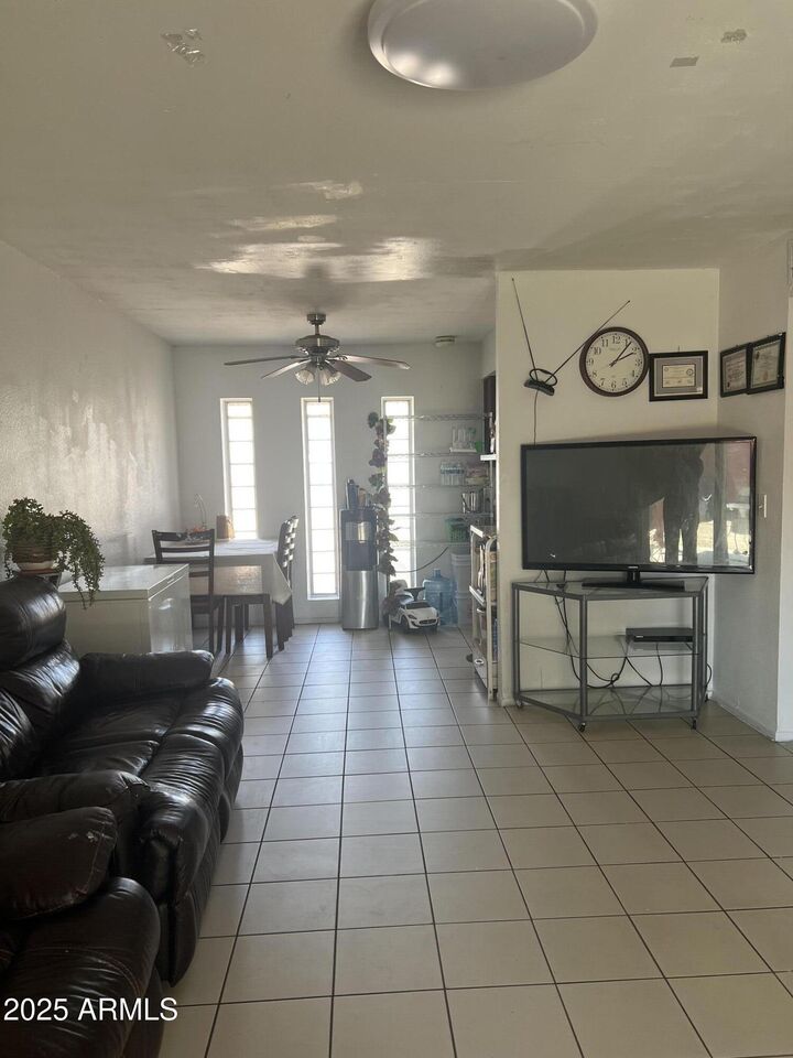 2829 W Marlette Avenue  Phoenix AZ 85017 photo