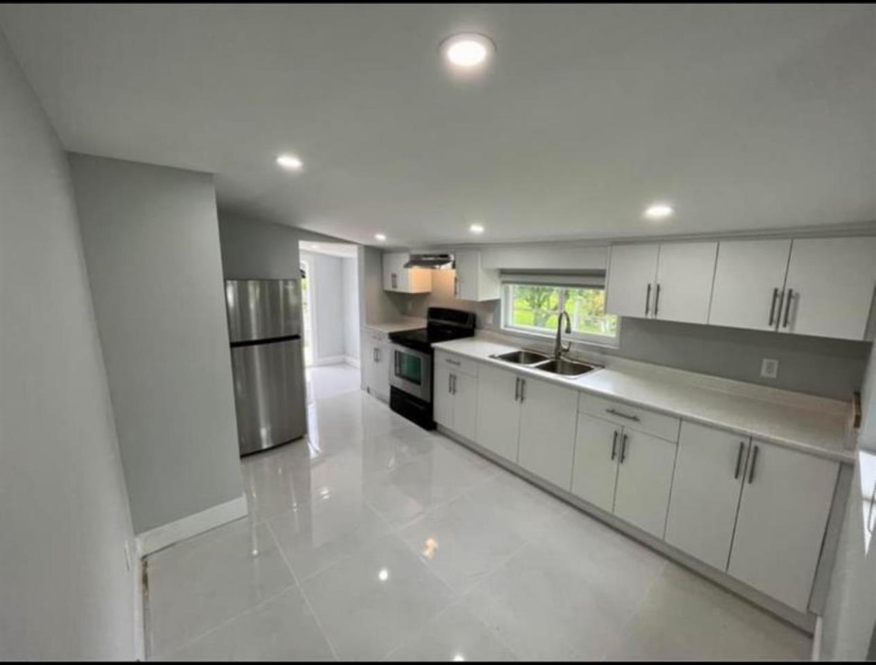 Photo de la propriété: 9518 Robson Street BC V2P 4E5