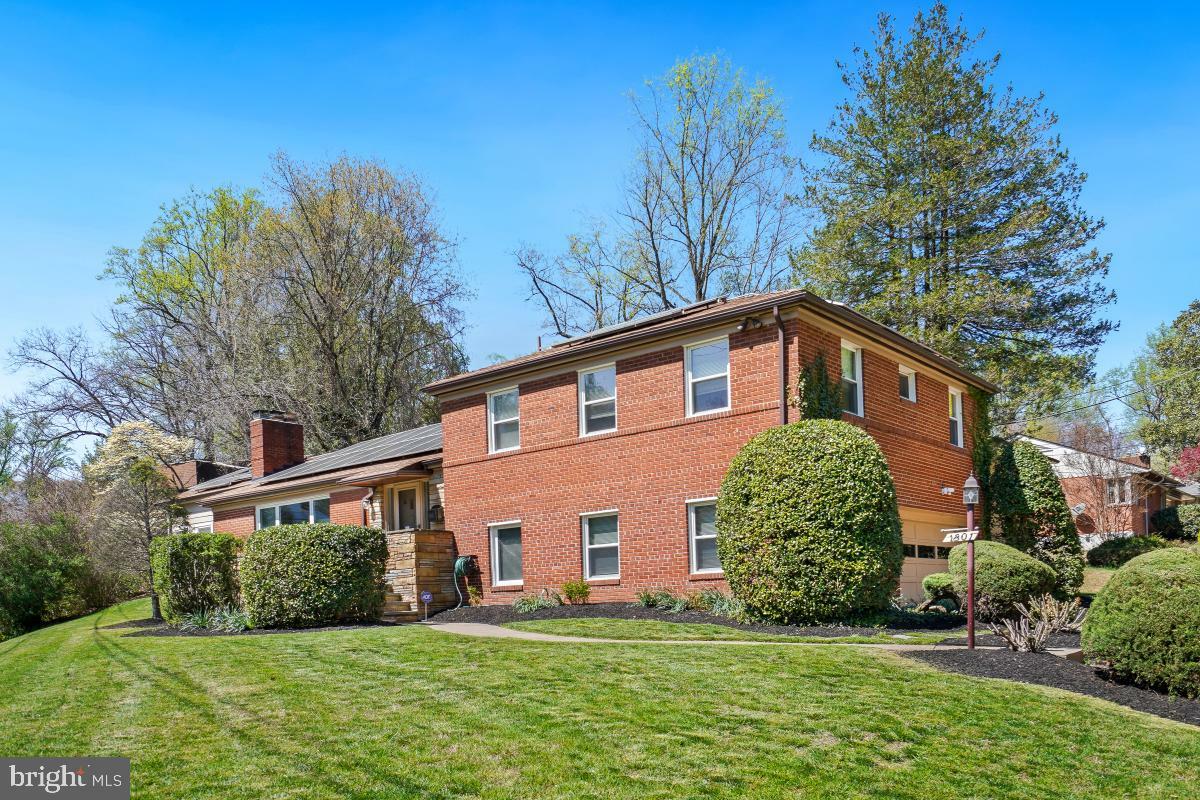 Property Photo: 1801 Primrose Road NW DC 20012