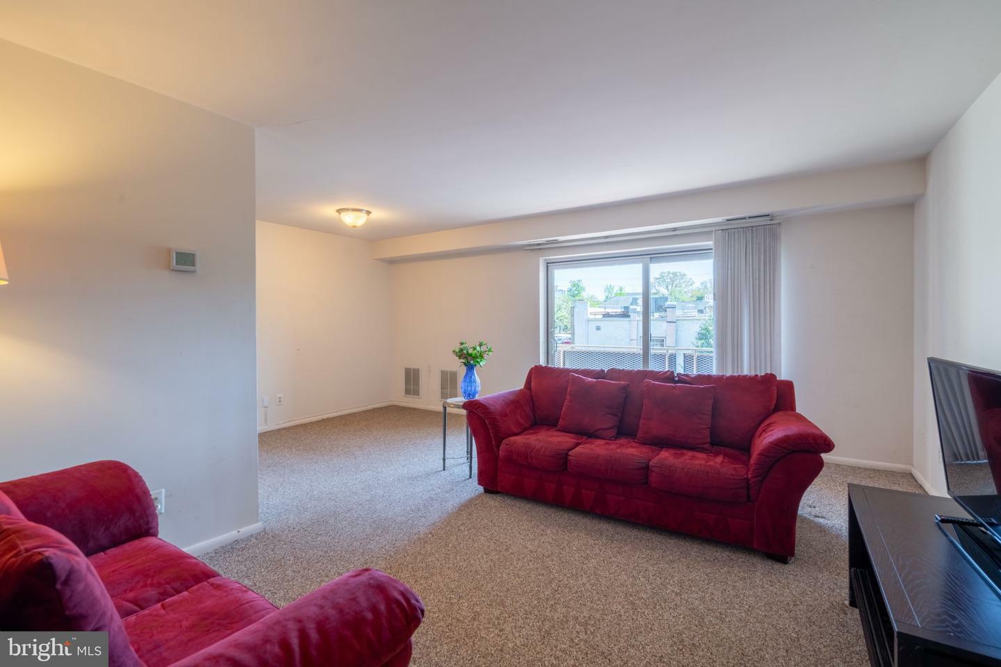 Property Photo: 1931 N Cleveland Street 312 VA 22201