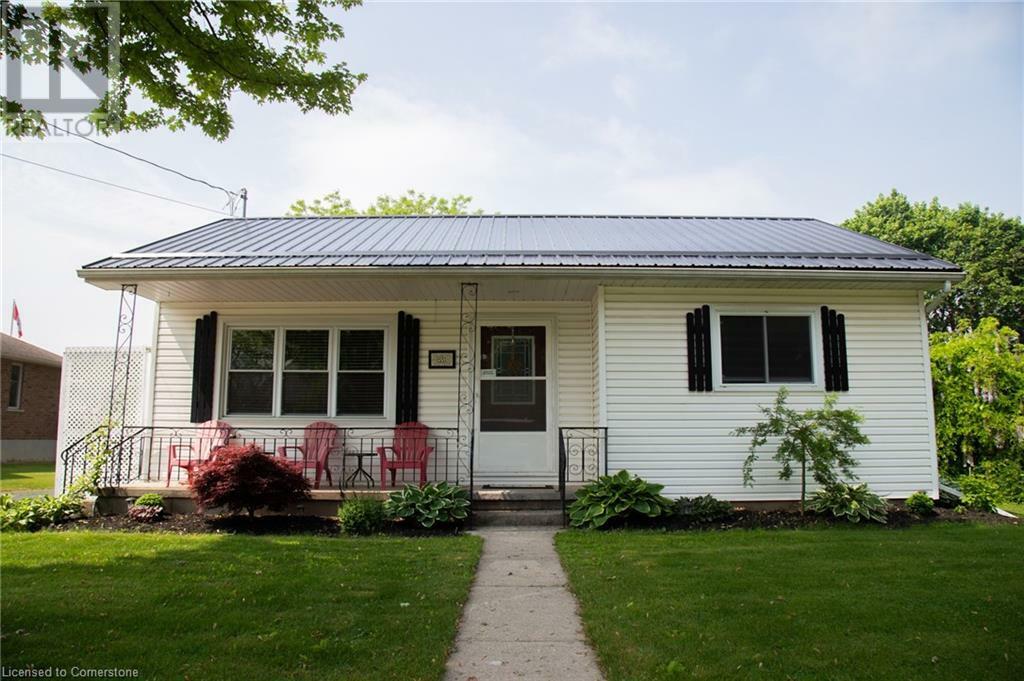 Photo de la propriété:  831 Main Street  ON N0A 1N0 