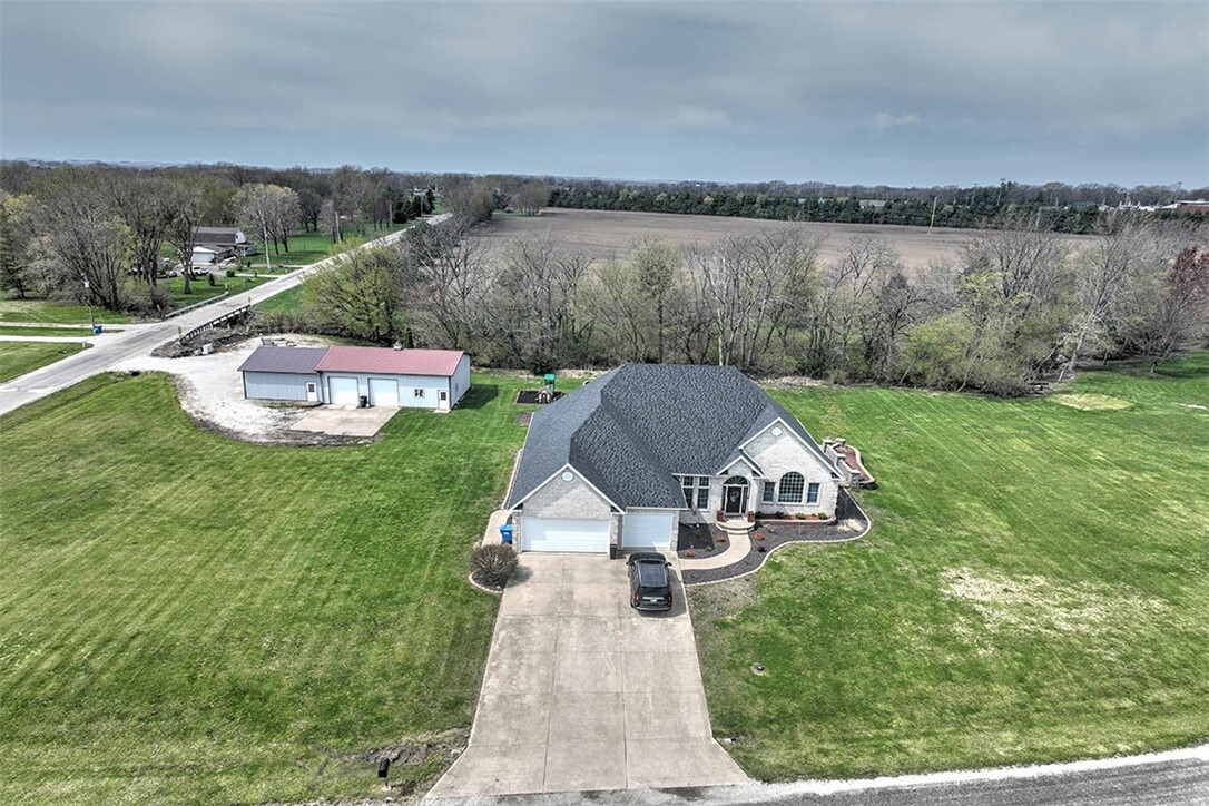 Property Photo: 101 Cardinal Drive IL 62544