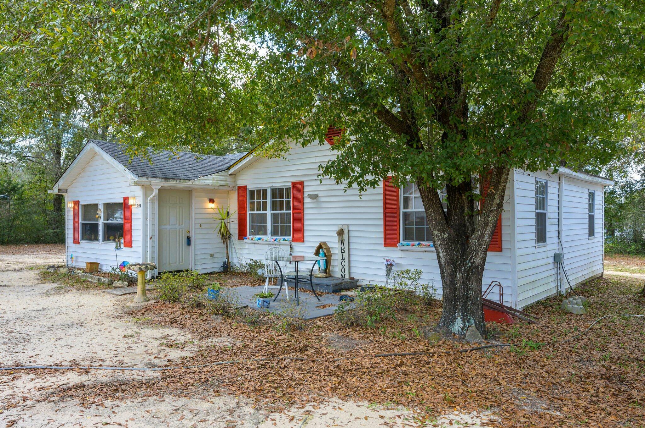 Property Photo: 292 Holland Street FL 32536