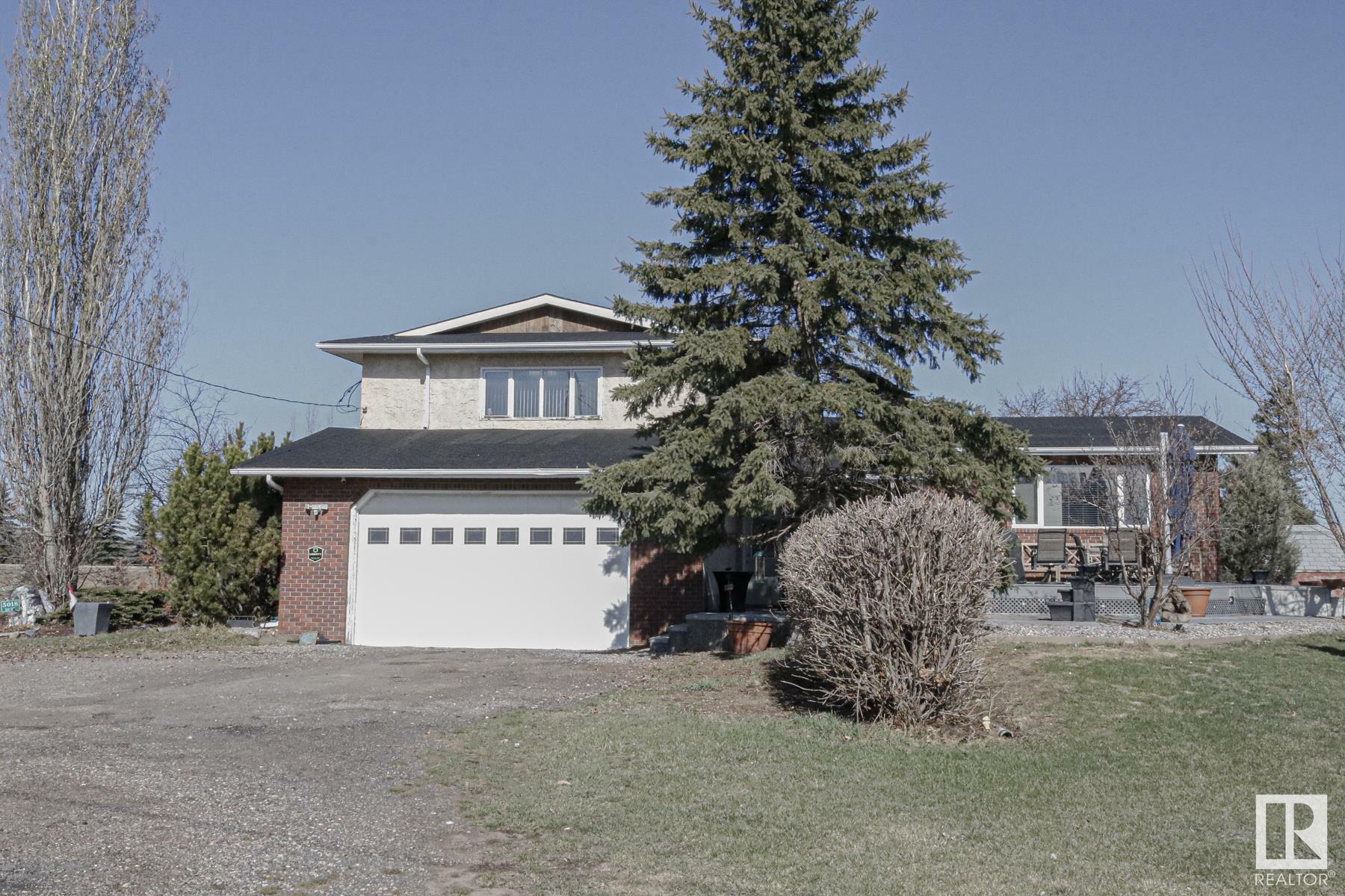 Property Photo:  5018 50 Street  AB T0A 2R0 