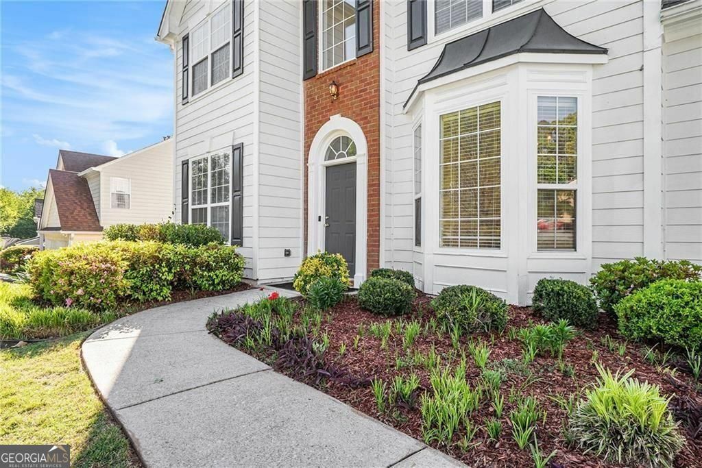 Property Photo: 1916 Oakwood Grove Drive GA 30078