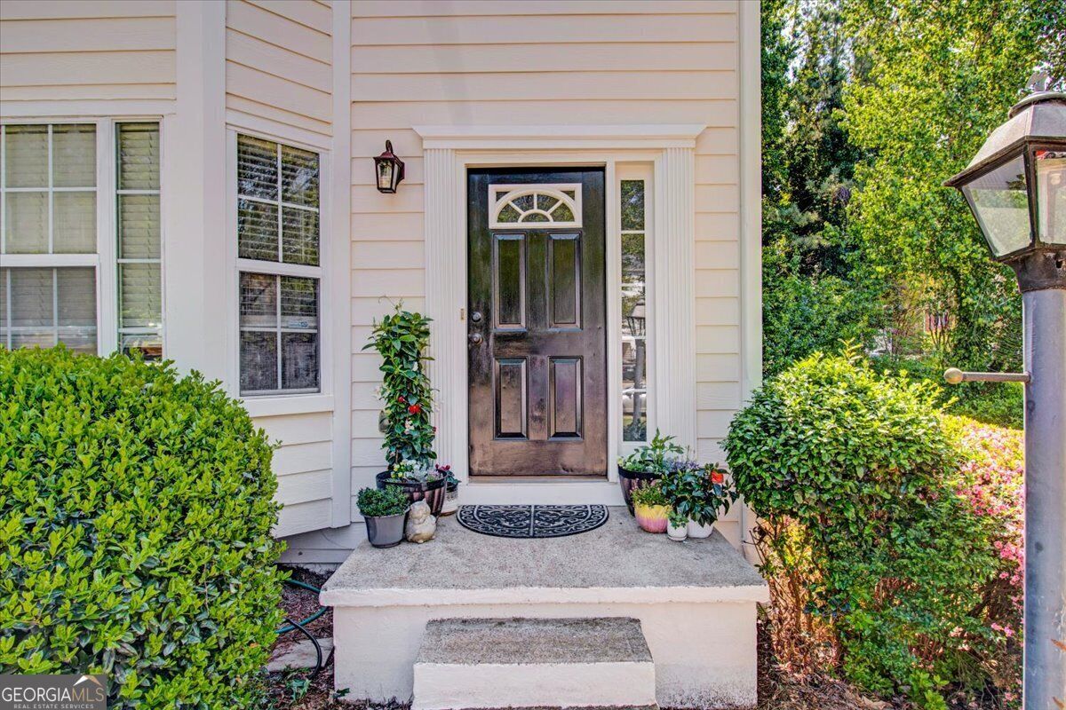 Property Photo:  4420 Thorngate Lane  GA 30101 