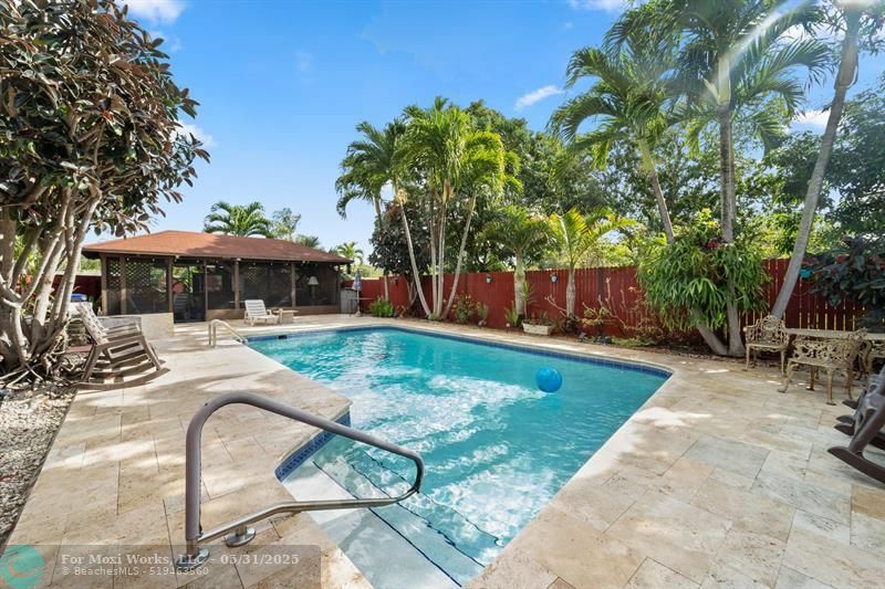 Property Photo: 5701 McKinley St FL 33021