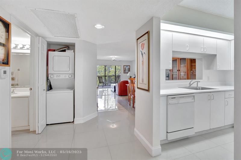 Property Photo:  13705 SW 12th St 305 B  FL 33027 
