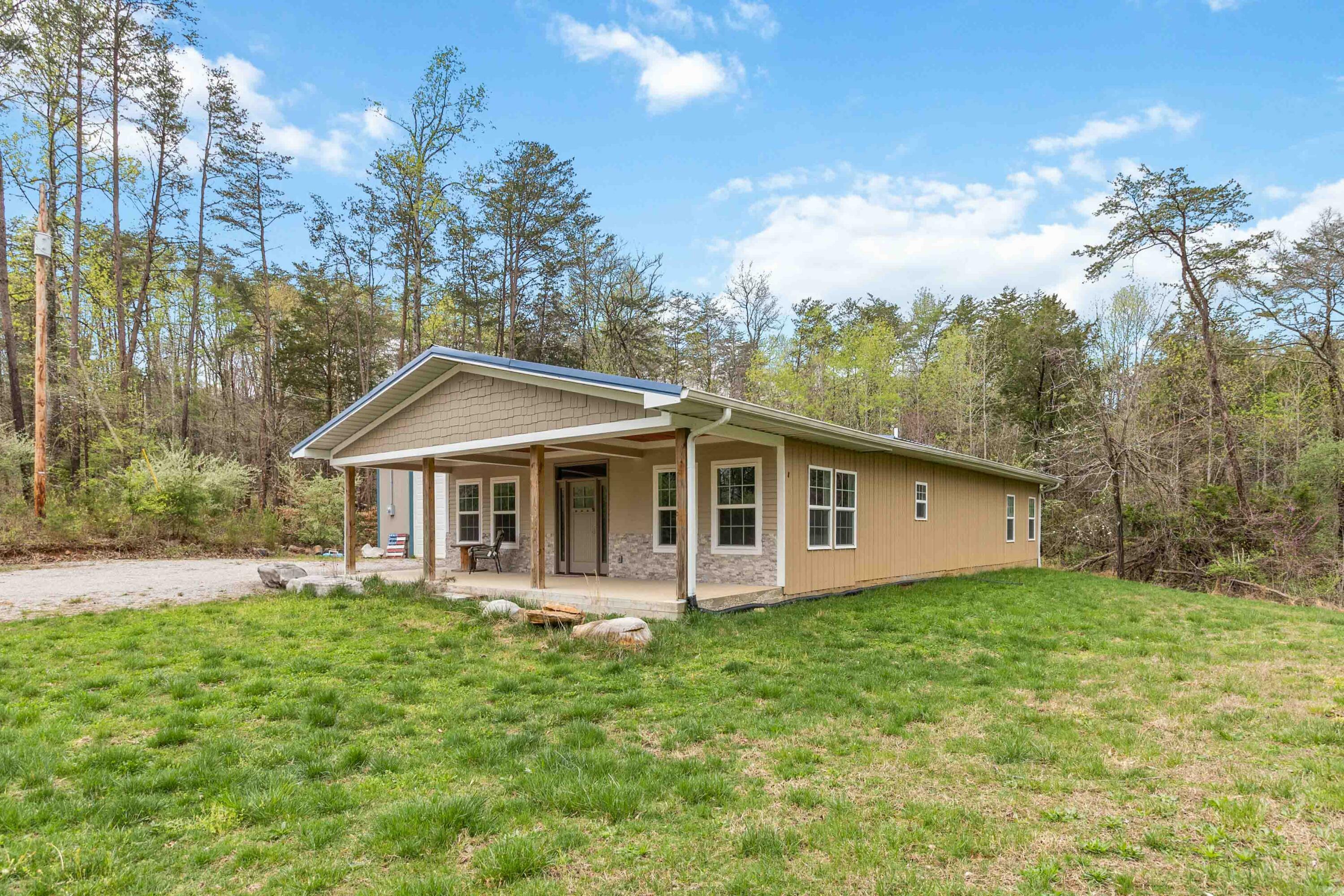 Property Photo: 375 Hardwick Road KY 42518