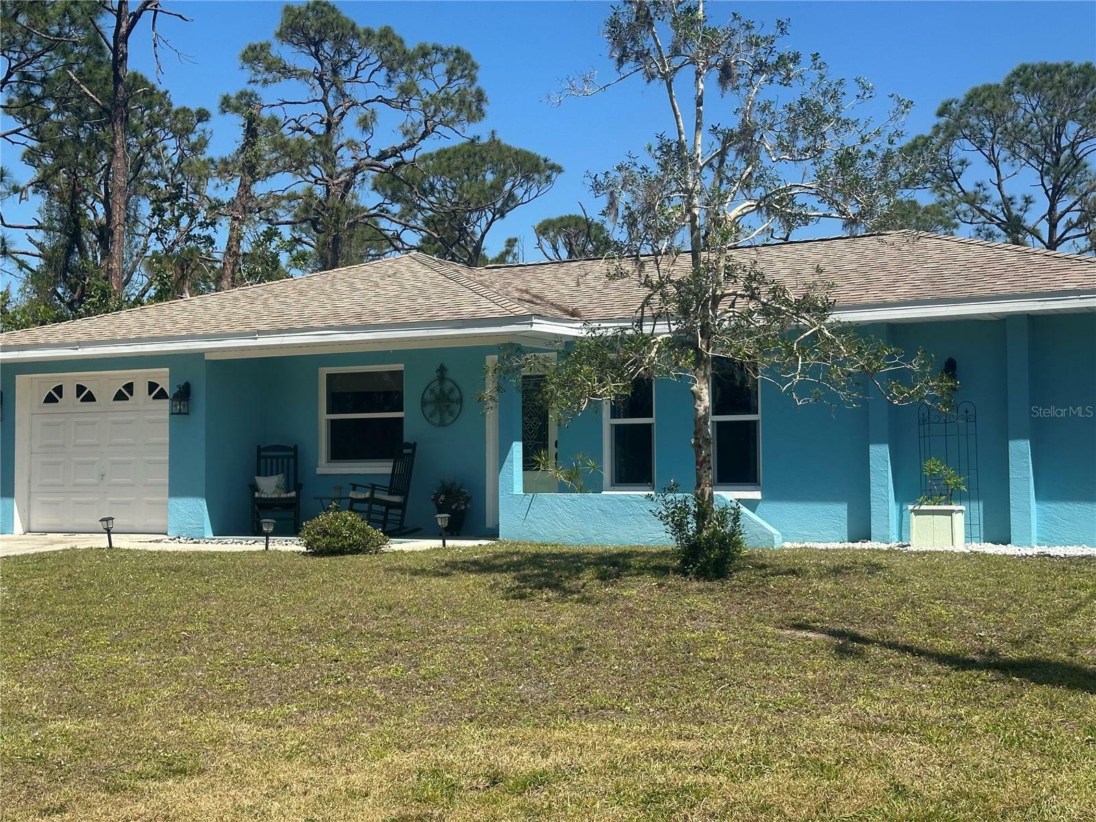 Property Photo: 534 Lewis Street FL 34223