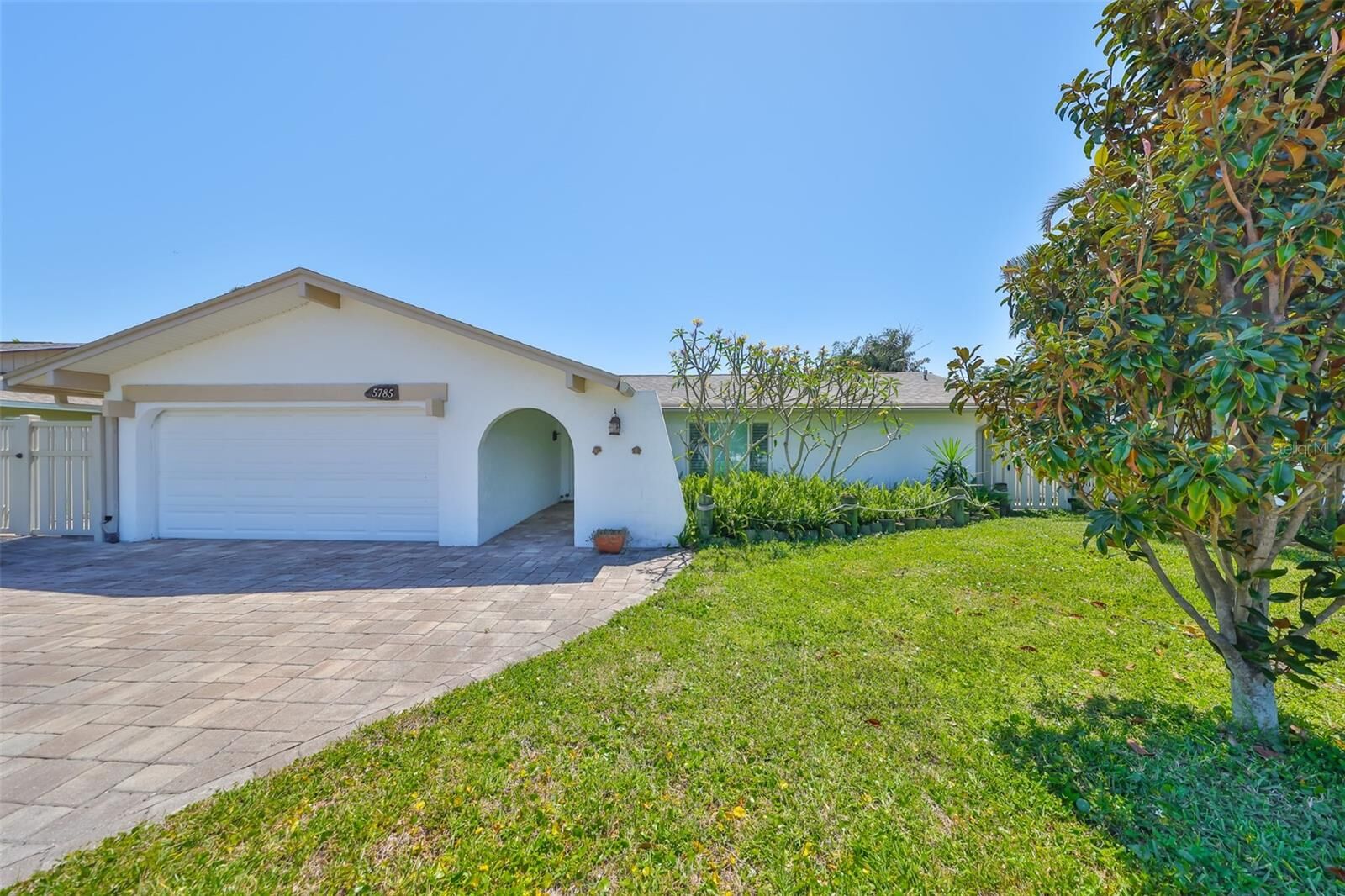 Property Photo:  5785 Bay Pines Lakes Boulevard  FL 33708 