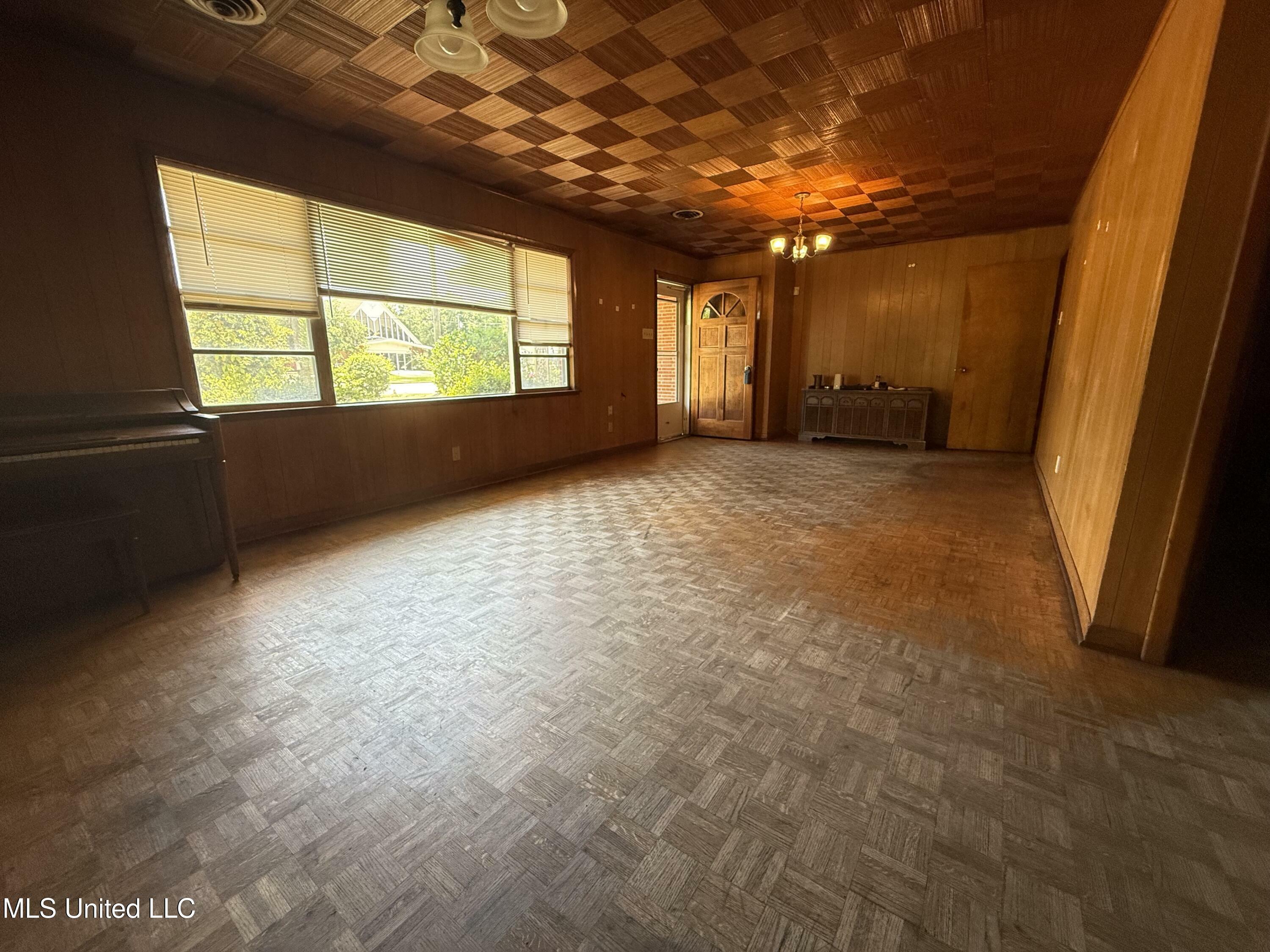 Property Photo: 2113 30th Avenue MS 39501