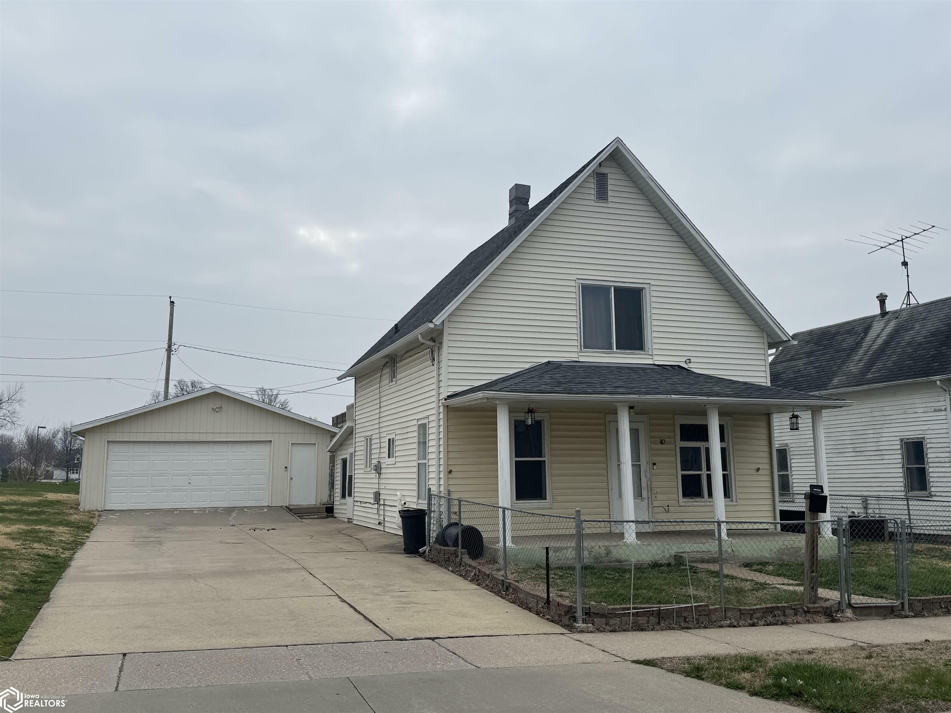 Property Photo: 110 S 12th Street IA 50158