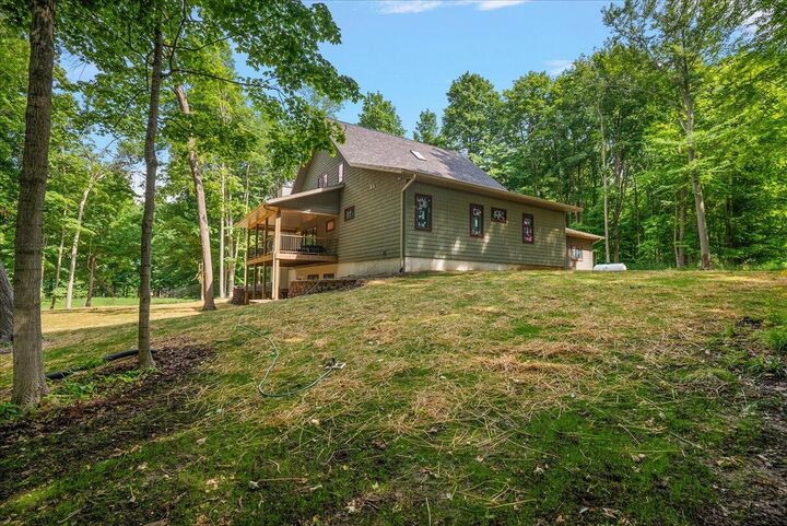 Property Photo: 8606 Lakewood Trail MI 49103