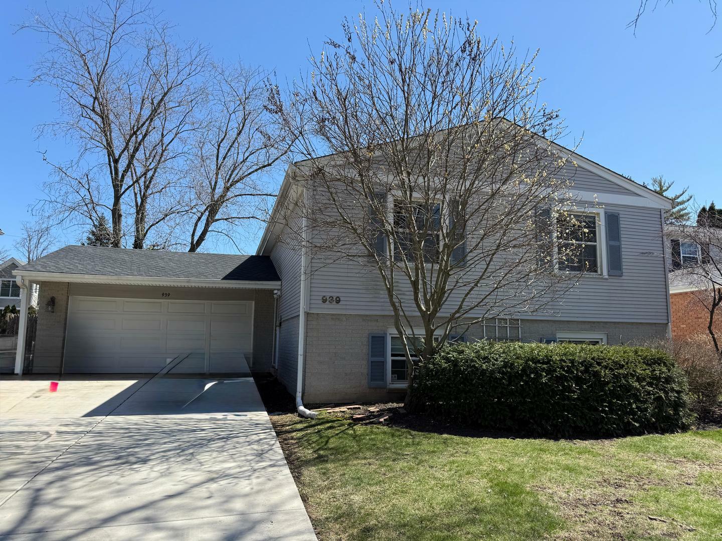 939 Wayne Avenue  Deerfield IL 60015 photo