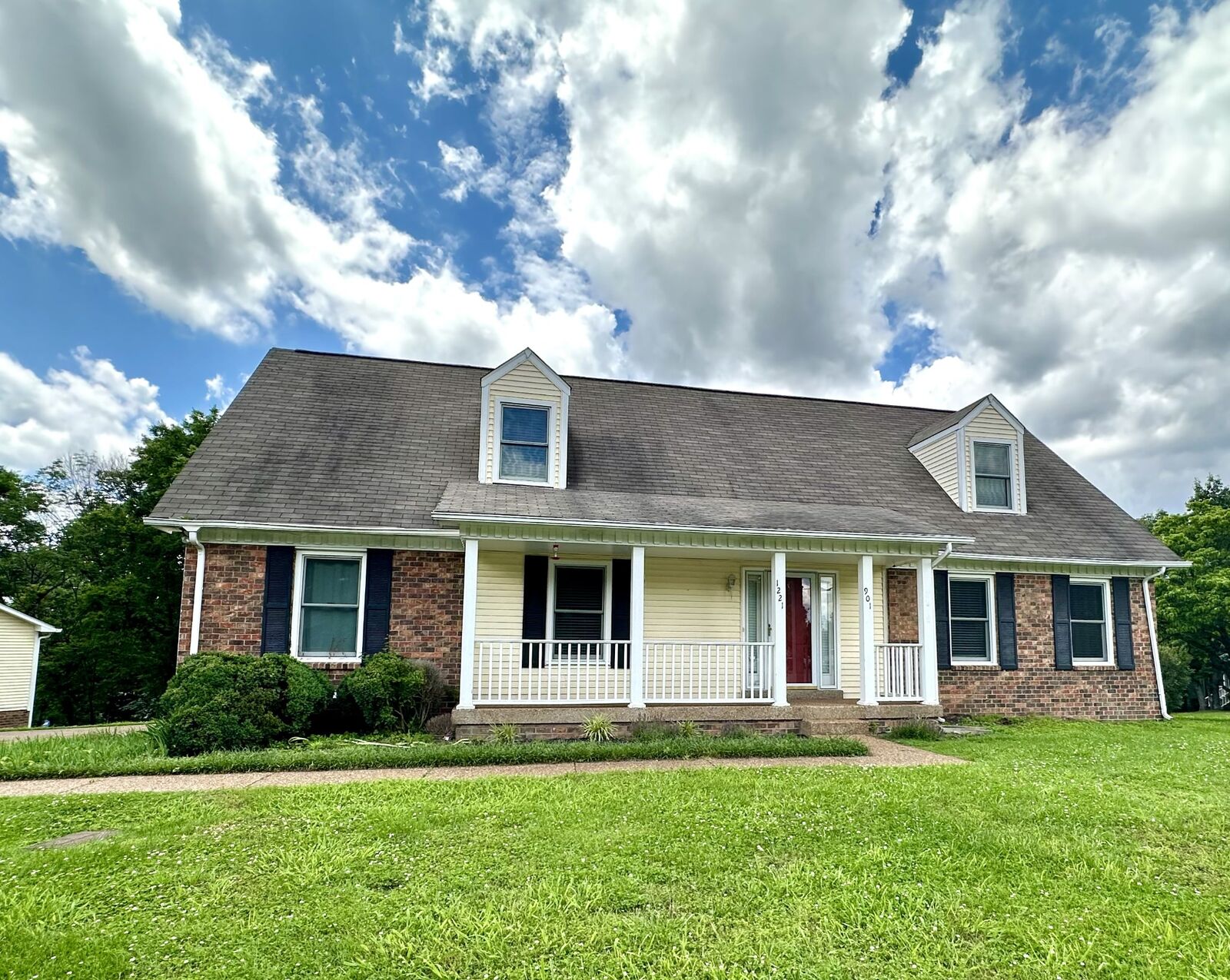 Property Photo: 1221 Reelfoot Cir TN 37214