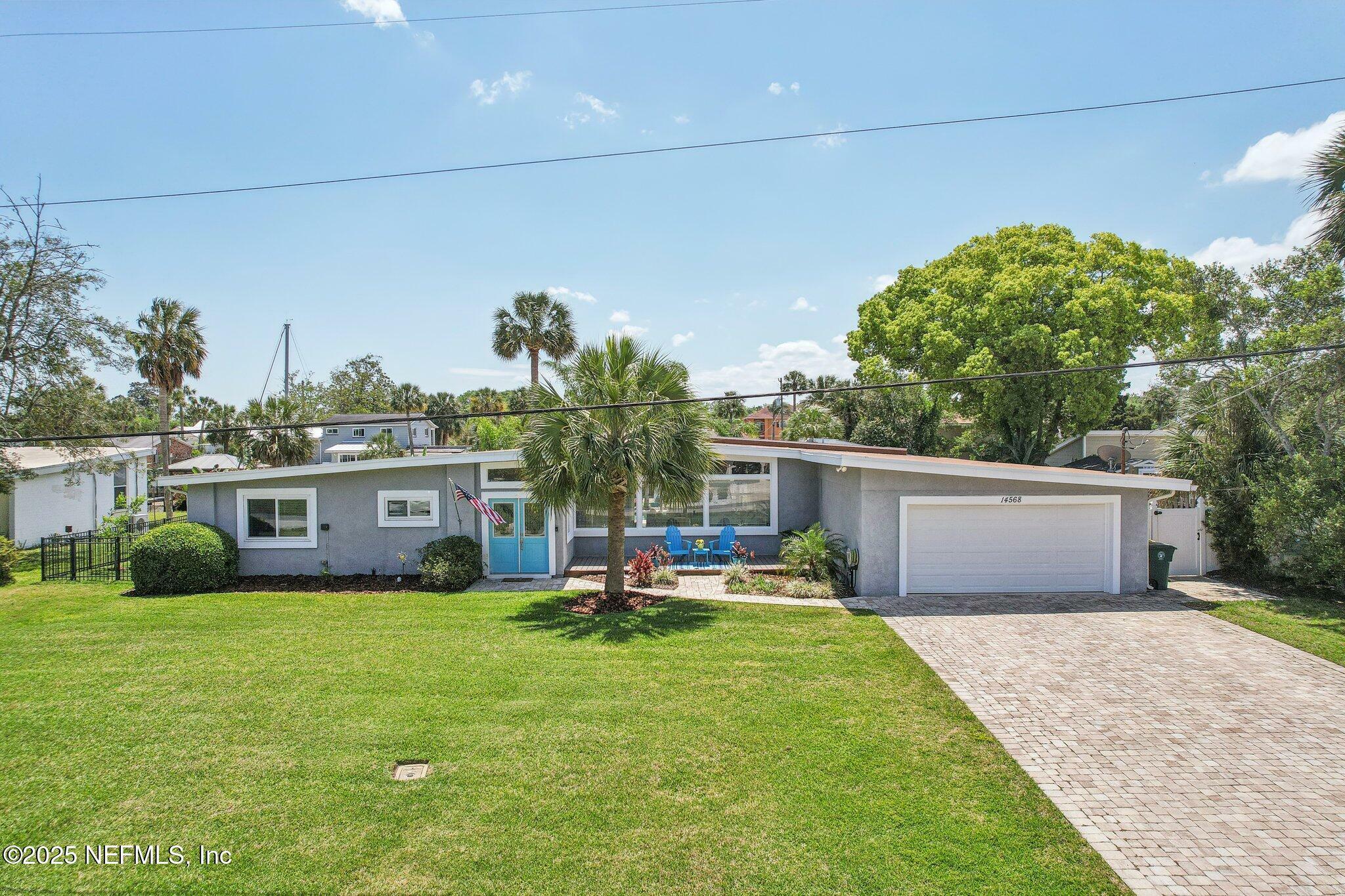 Property Photo: 14568 Lagoon Drive FL 32250