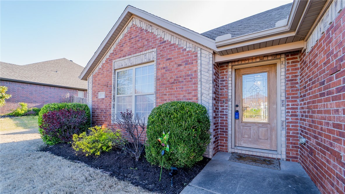 Property Photo: 5711 S 66th Street AR 72758